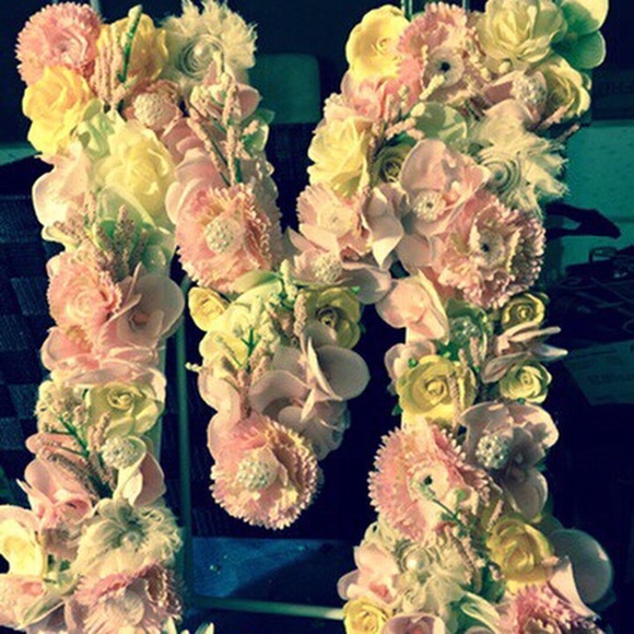 Decor - Picture 4 of 4