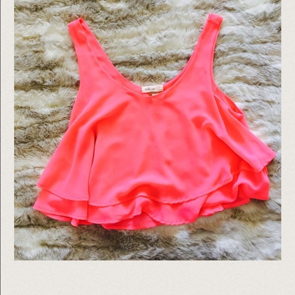 🌸cute salmon crop top🌸 - Picture 3 of 3