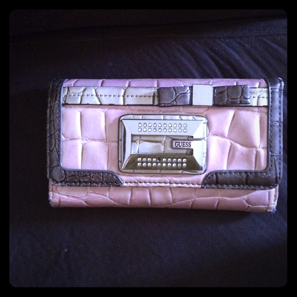 Guess wallet