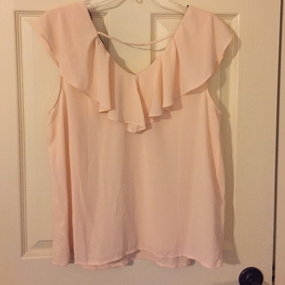 NWT Ruffle neck blouse - Picture 2 of 4