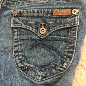 Silver Pioneer medium wash jeans