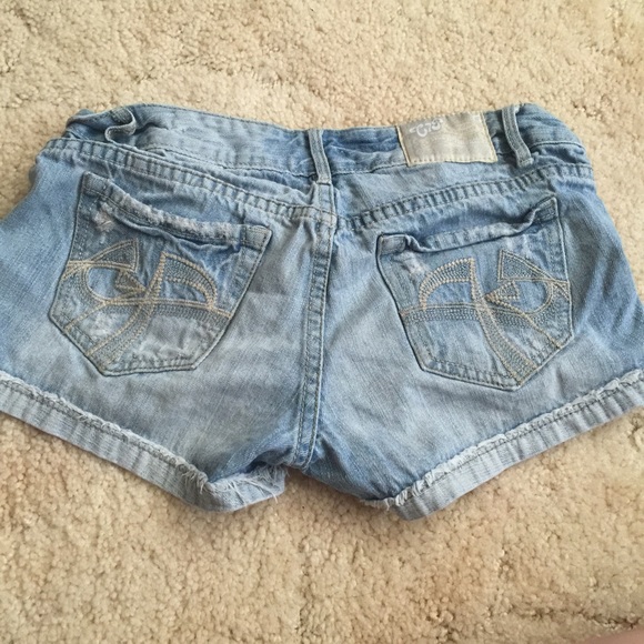 Short Jean Shorts - Picture 3 of 3