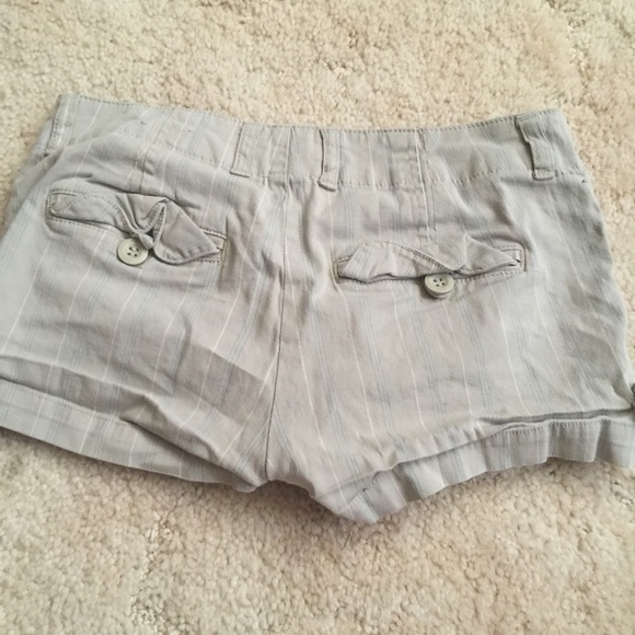 Arizona tan short shorts - Picture 2 of 3