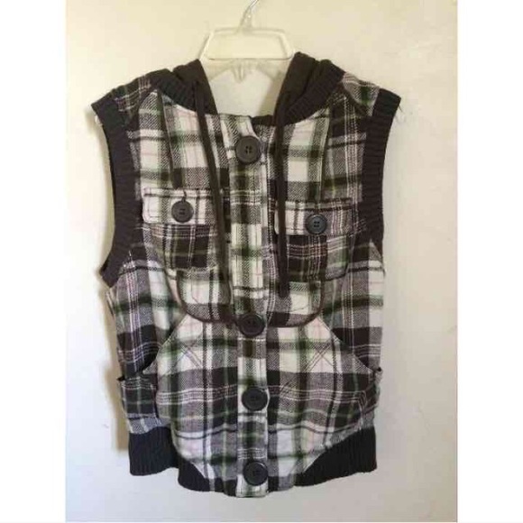 F21 sweater vest