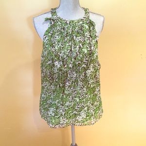 Cute green frilly top!