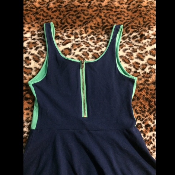 Express Mint-Blue Top 🔹 - Picture 2 of 3