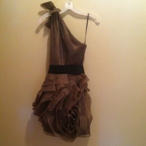 WHITE by Vera Wang formal dress