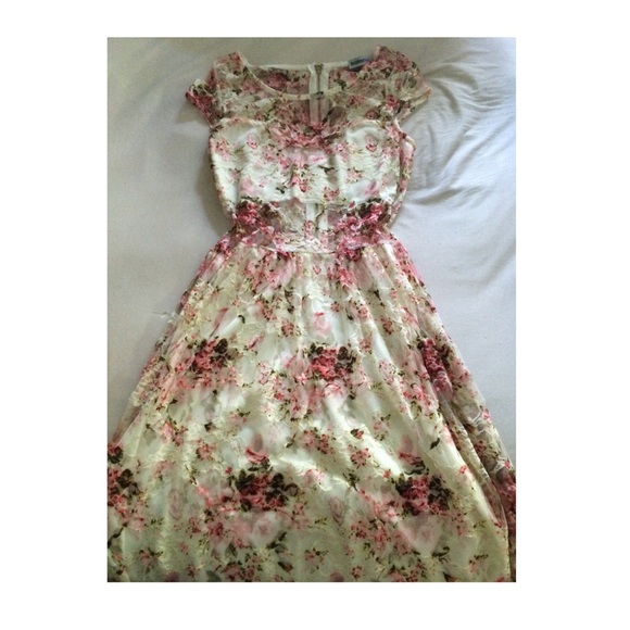 Summer/spring dress size small juniors never worn