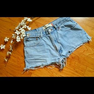 *FINAL MARKDOWN* Vintage Levi's Cutoffs