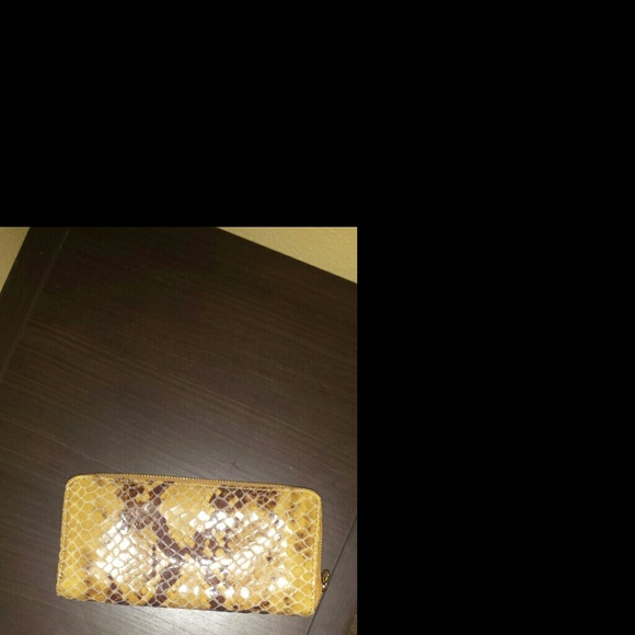 Michael Kors Python Wallet - Picture 2 of 4