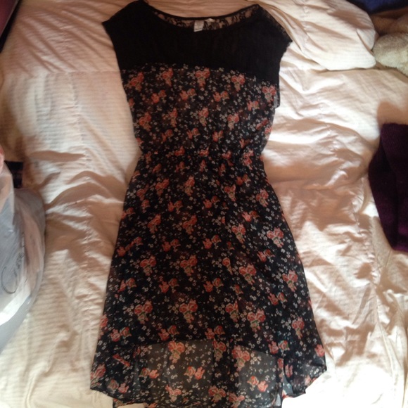 Sheer floral dress with lace - Picture 1 of 2