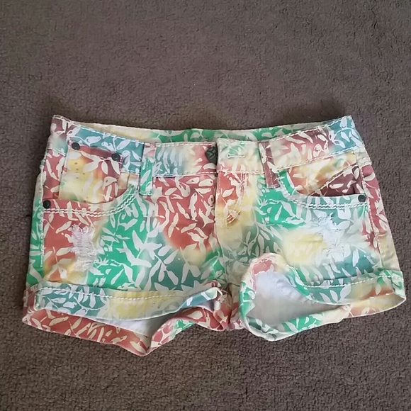 Colorful Shorts - Picture 1 of 2
