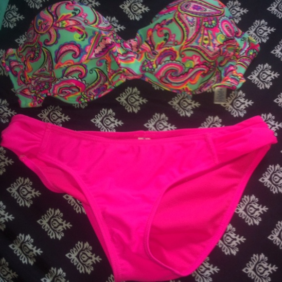 full set bikini looking to trade. - Picture 1 of 2