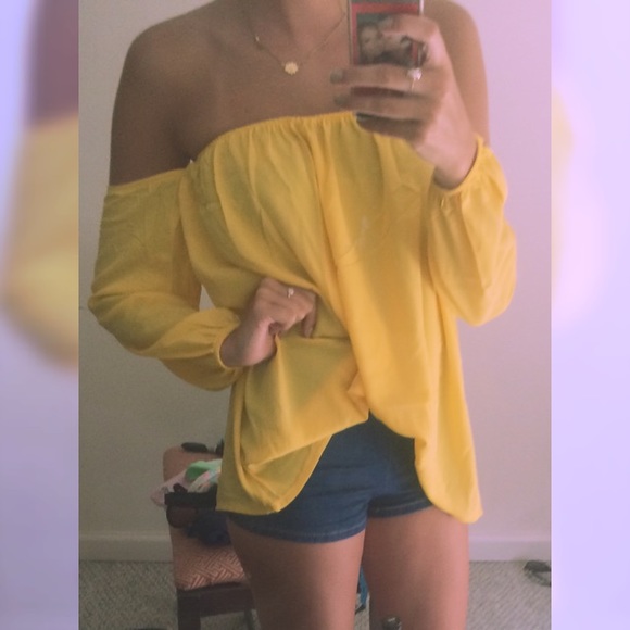 ♡ cold shoulder top ♡