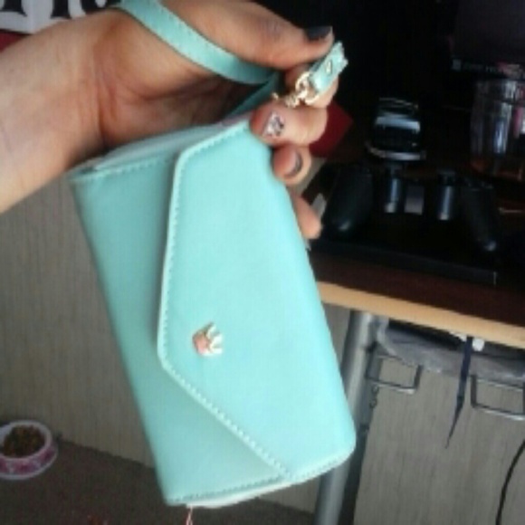 BNWOT Blue phone wristlet