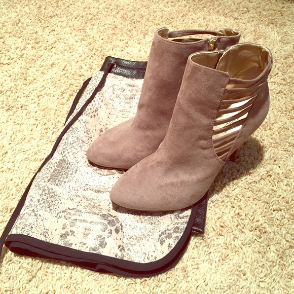 Nine West booties