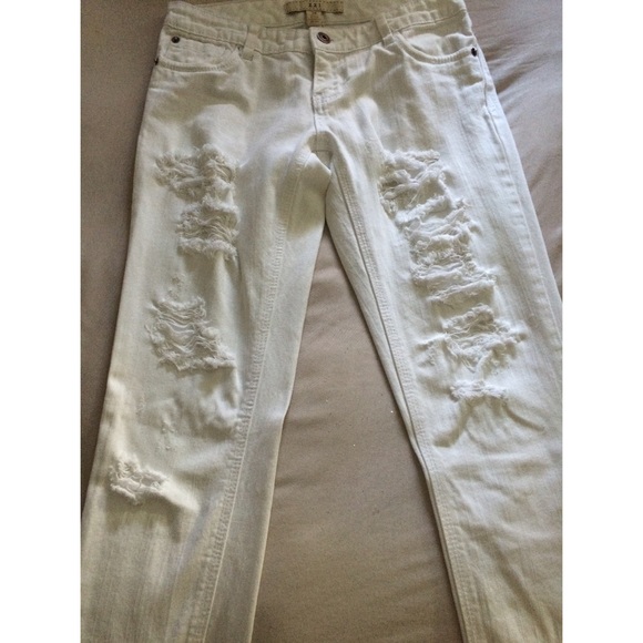 XXI ripped jeans