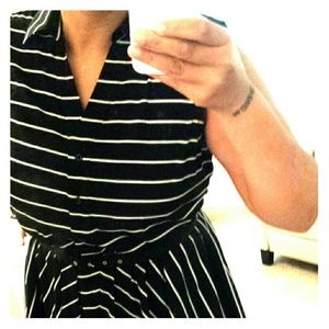 Alfani Sleeveless and Collared Knee-length Dress