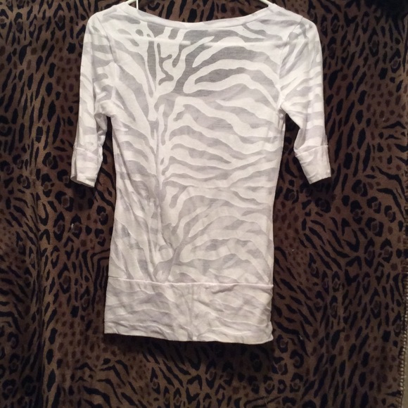 Rue 21 white shirt - Picture 2 of 3