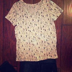 Arrow Pattern shirt