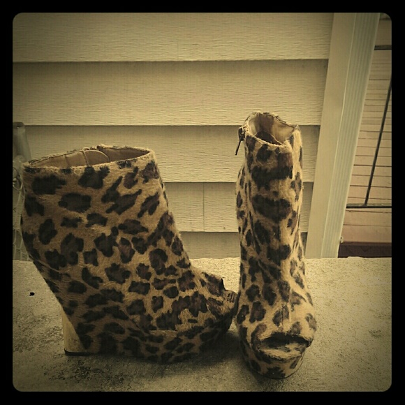 Leopard print wedge heels
