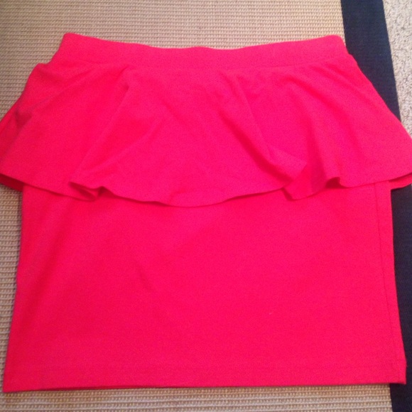 Forever 21 burnt orange peplum pencil skirt