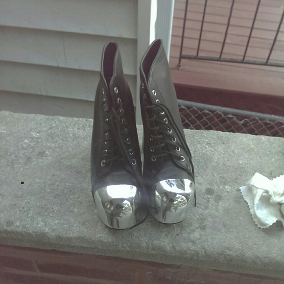 Jeffrey Campbell inspired heels. - Picture 2 of 4