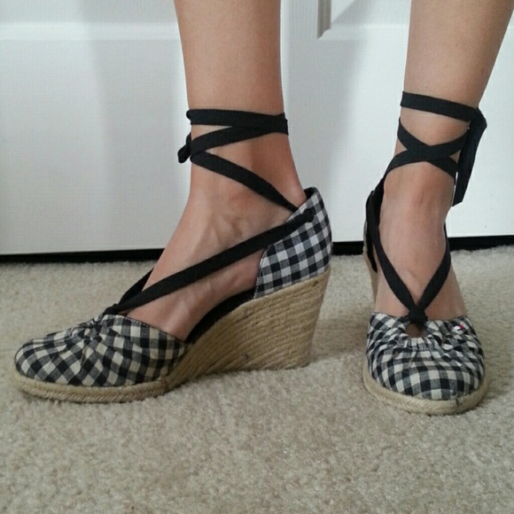 Tommy Hilfiger wedge Espadrilles!!