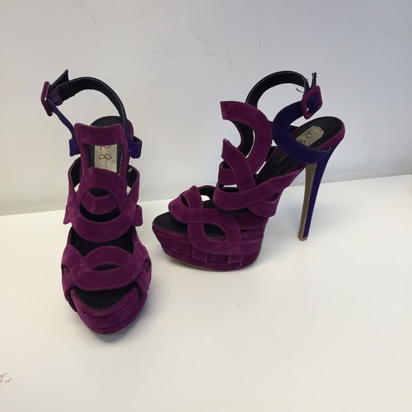 Fuchsia Heels - Picture 1 of 2