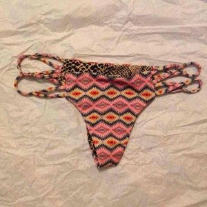 Navajo Maui Bottoms Acacia