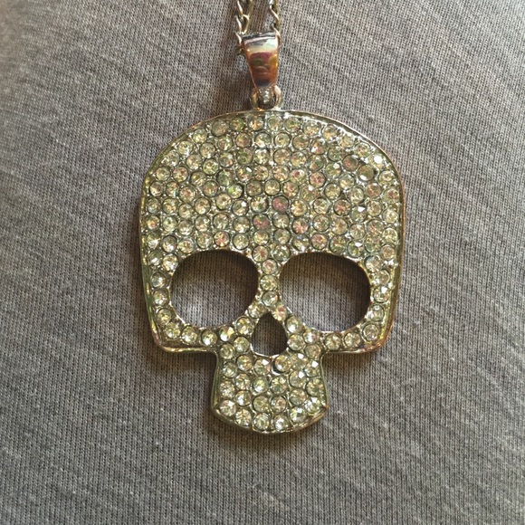 Skull necklace