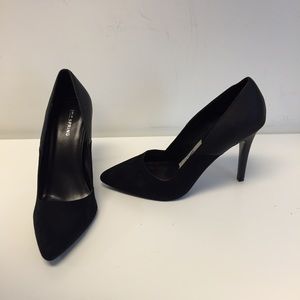 Black Pumps