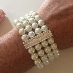 Pearl Bracelet Premier Design