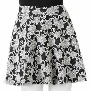 🎉HPx2🎉 Floral Skater Skirt