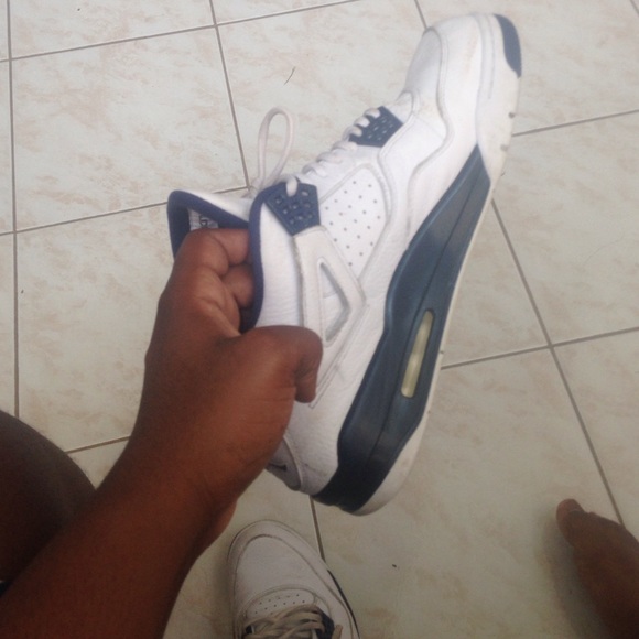 Jordan Columbia 4's - Picture 2 of 3