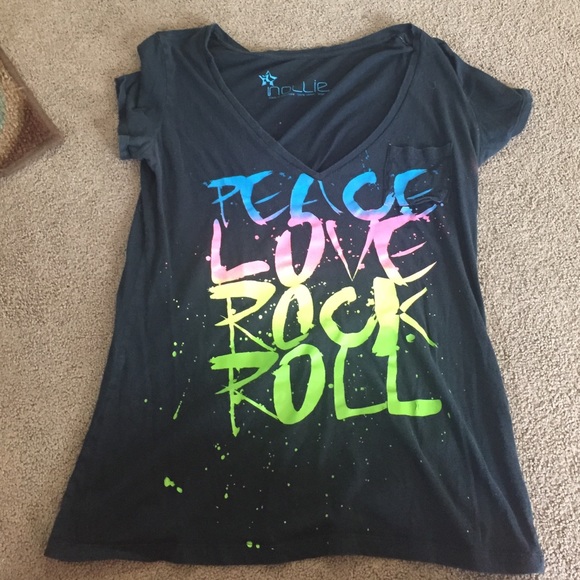 Peace love Rock roll nollie vneck