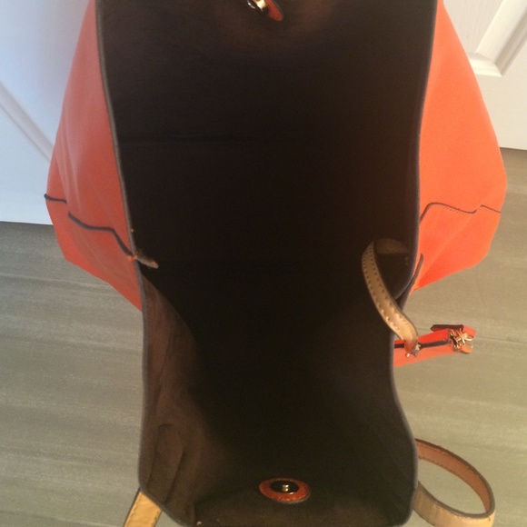 Tote - Picture 2 of 4