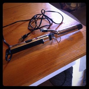 🎀 Conair Curling Iron 🎀