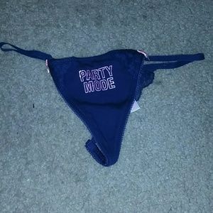 NWT!!  VERY SEXY VICTORIA SECRET  THONG