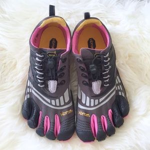 VIBRAM Five Finger Shoes / Running Shoes W38