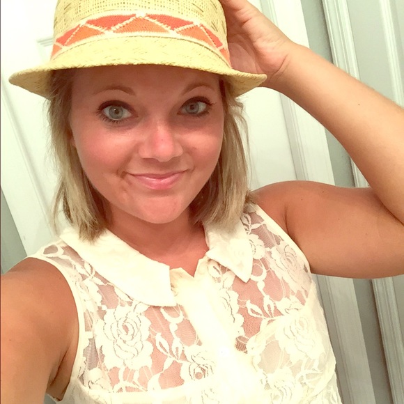 White lace tank top