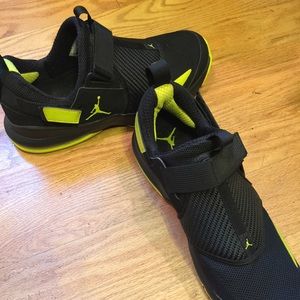 Nike Men's Jordan's Jumpman Trunner