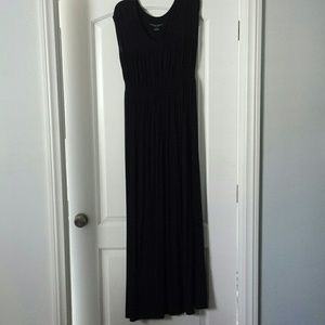 Liz Lange maternity maxi dress black