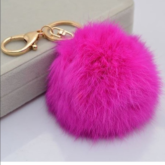 SOLD 🎊🎊Hot pink key chain - Picture 1 of 2