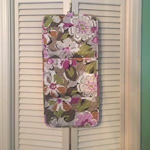 Folding travel jewelry organizer