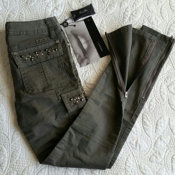 SOLD Miss Me Cargo Pants - Picture 4 of 4