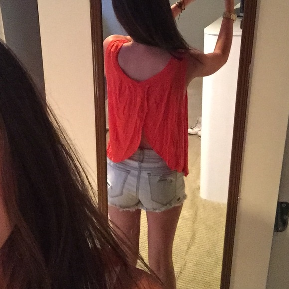 Skull tank top - Picture 3 of 3