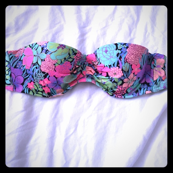 Brand new Victoria's Secret bikini top