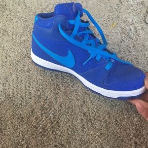NWOT Nike sneaker high tops/ basketball shoes