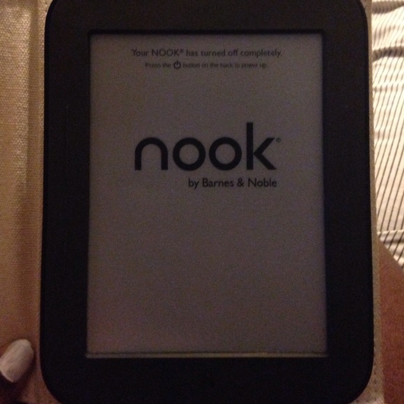 A Barnes and nobel nook and case